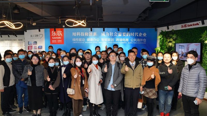 以下是一些在成都地区口碑较好的网店装修公司，供卖家参考：